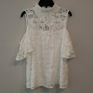 G COLLECTION LACE TOP